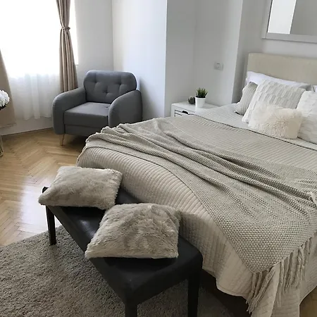 Apartment Metropole - Kogalniceanu Bucharest